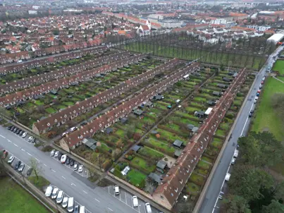 Dronefoto af boligafdelingen Bakkehusene i Bellahøj